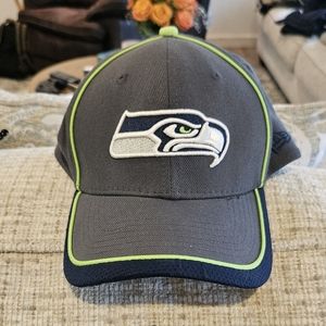 NWOT'S - NFL - NEW ERA SEAHAWKS ballcap - 39Thirty - Size M-L